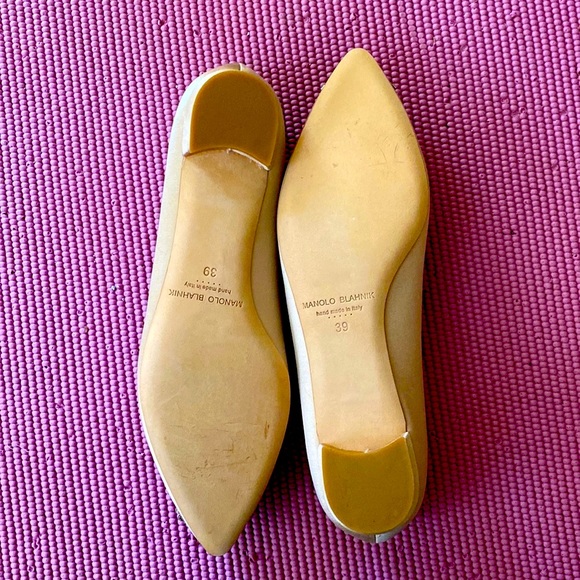 Manolol Blahnik Hangisi Flats - Picture 3 of 4